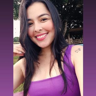 Model - Iris Moira teen