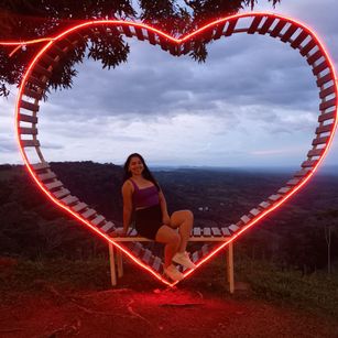 Model - Iris Moira pantyhose