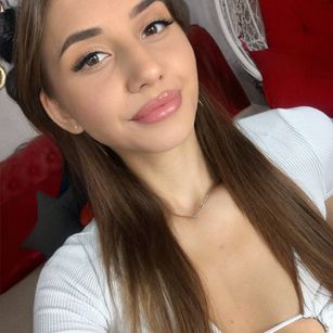 Model - GenevieveIvy sexy