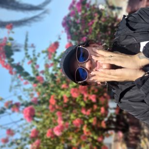 Model - dianeoconnor1 feet