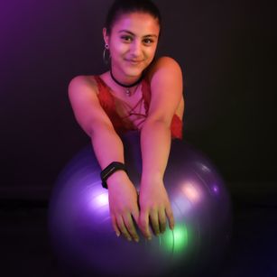 Model - camill_olsen bigtits