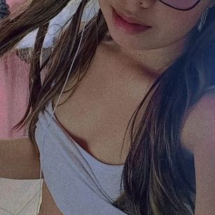 Model - Vahiolet_smith bigass