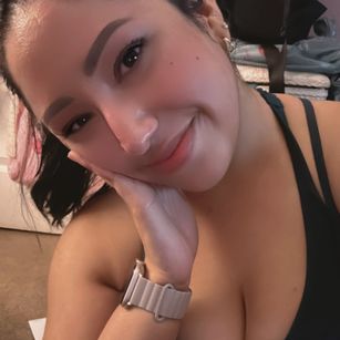 Model - Princess Pikachu camgirl