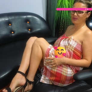 Model - hotanalorena69 squirt