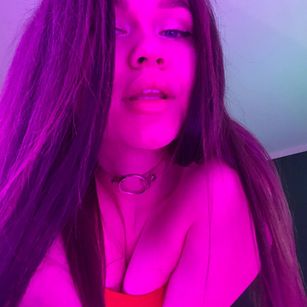 Model - KellySix joi