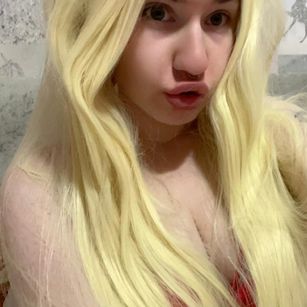 Model - Emily Rose ddlg