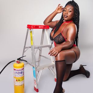 Model - Aurora Bolt squirt