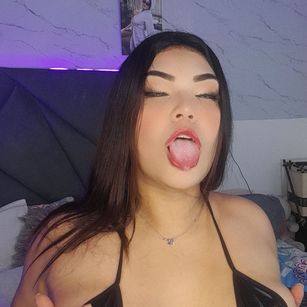 Model - Sofia Miller cum