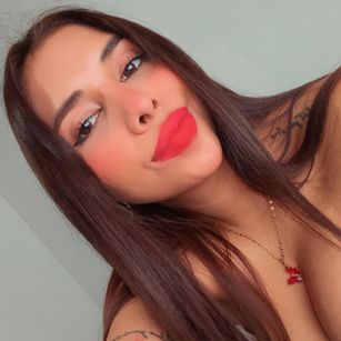 Model - Lucy Martelli toys