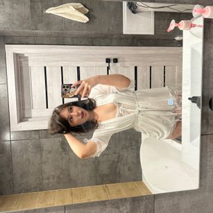 Model - Caroline cute