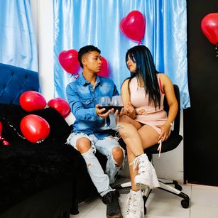 Model - allie_and_noah bigtits