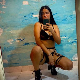 Model - Zamara Castillo teen