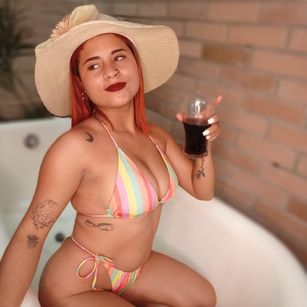 Model - AishaRizzo latina