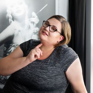 Model - LOUISSA milf