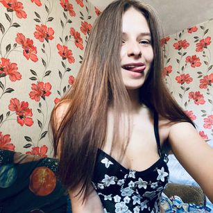 Model - Roxanna_Mary feet