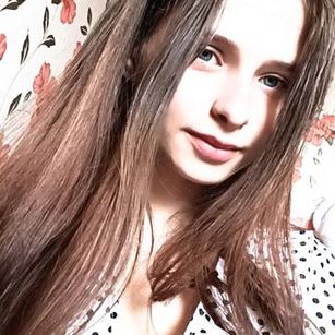 Model - Roxanna_Mary cute