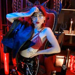 Model - Lilit Kovak femdom