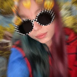 Model - Polina alone