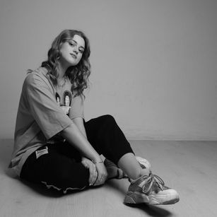 Model - EvaSweet shy