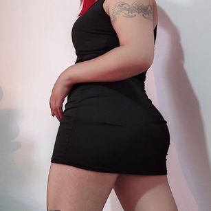 Model - lunalatinacoo LUSH