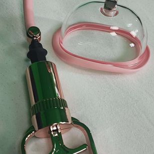 Model - LeilaHot69 gag