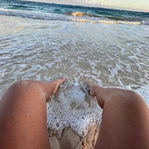 Model - GABY LATINA feet