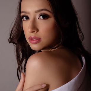 Model - Thali Fox teen