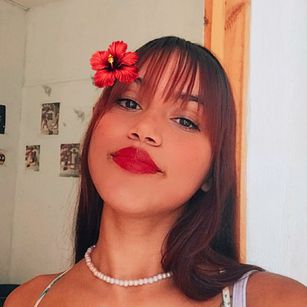 Model - Tania responsable