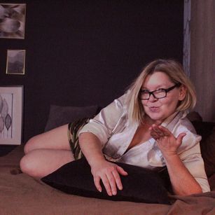 Model - Shannon roleplay