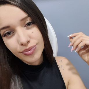 Model - OrianaFer eyecontact