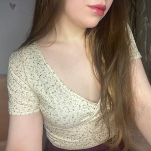 Model - Charlotta Apple dildo