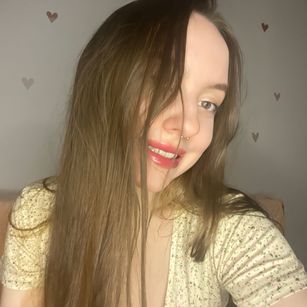 Model - Charlotta Apple teen