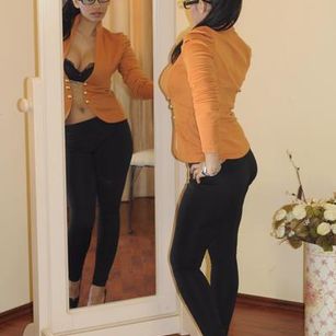 Model - Ellaelly Money