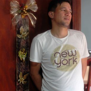 Model - axel navas hairyboy