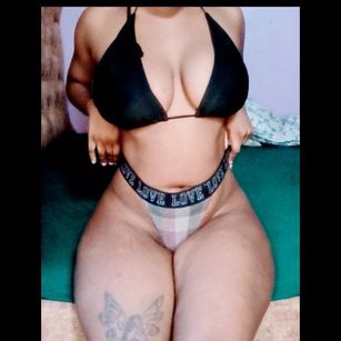 Model - GOLD KINKIY joi