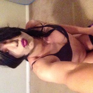 Model - tabithaTG Crossdresser