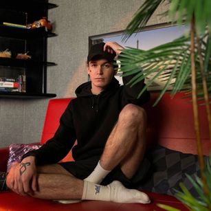 Model - Steve footfetish