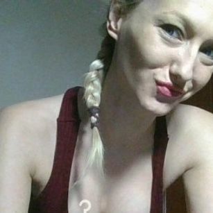 Model - Mistressmilly32 hairy