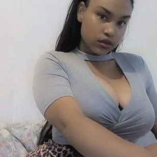 Model - Mary masturbation