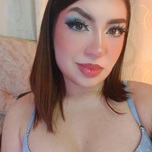 Model - saraa hills joi