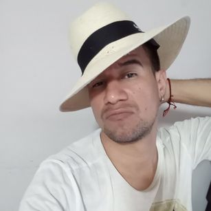 Model - axel navas smallcock