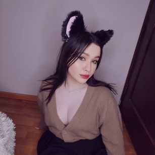 Model - Amelia Warner new