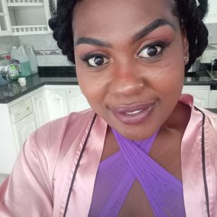 Model - Aurora Bolt bigboobs