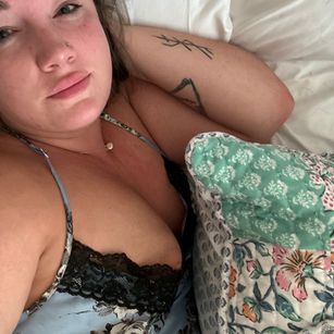 Model - CumonmeEmma submissive