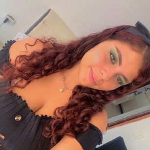 Model - lilitsboobs juegoderoles