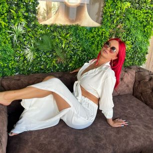 Model - JESSY bigtits