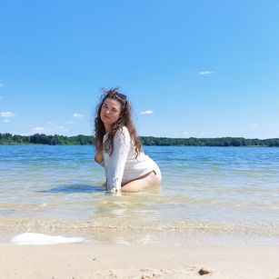 Model - Karina Hart femdom