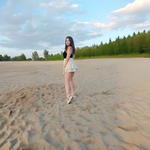 Model - DominikaRose shy