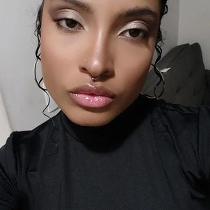 Model - ShaniSweet friendly