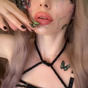 Model - Katalina1 squirt